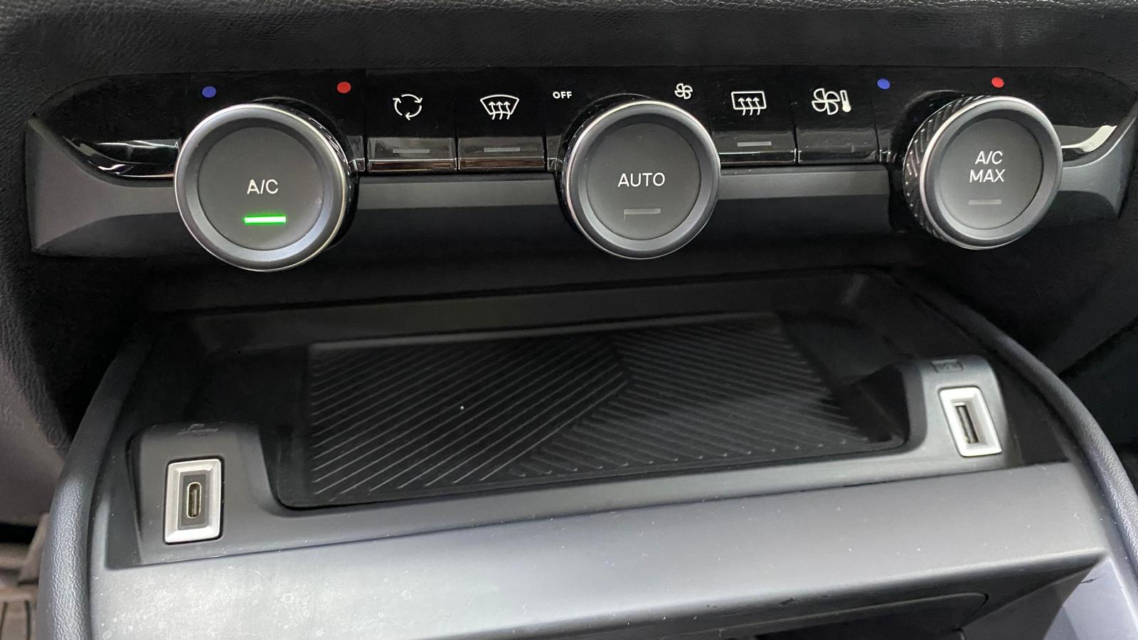 CITROEN E-C4 16
